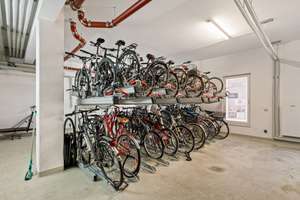 ** Modernes, vollmöbliertes 1-Zimmer-Apartment mit EINBAUKÜCHE und gemeinschaftlicher DACHTERRASS... – 4317 Reudnitz-Thonberg, Leipzig – Vorschaubild 11