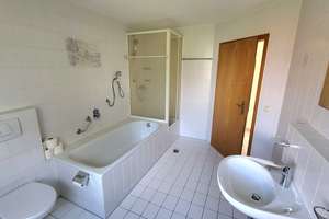 +++Neu-Ulm/Reutti
großzügige 3-Zi.-ETW,
94,89 m² Wfl.,
EBK, Balkon, 
wunderschöne Lage+++ – 89233 Neu-Ulm – Vorschaubild 17