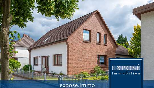 Bild von Dieses Zweifamilienhaus mit wundervollem Garten wartet auf Sie!