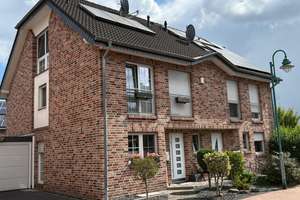 Einfamilienhaus mit 5 Zimmern und Garage in Duisburg-Bergheim – Die vollständige Adresse der Immobilie erhältst du vom Anbieter., 47228 Bergheim, Duisburg – Vorschaubild 1