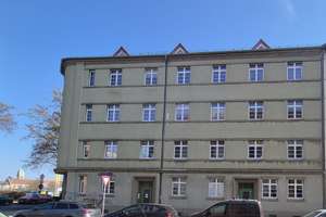 +++ Sanierungsobjekt mit Potenzial: WG-geeignete 3-Raum-Wohnung mit Balkon in Dresden-Pieschen +++