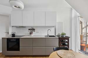 Maisonette-Potenzial: Dachgeschosswohnung mit genehmigtem Spitzbodenausbau – 30519 Wülfel, Hannover – Vorschaubild 2