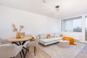 Bezugsfrei | energetisch sanierte 2-Zimmer-Wohnung mit Balkon & TG – Iltisstraße 150, 50825 Neuehrenfeld, Köln – Vorschaubild 1