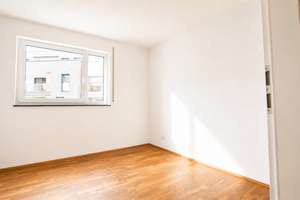 Wunderschöne 4-Zimmer-Wohnung mit Küche und TG-Stellplatz im Dichterviertel! – Kleiststraße 41, 89077 Weststadt, Ulm – Vorschaubild 10