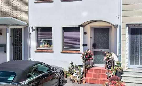 Sanierungsbedürftiges Reihenhaus in ruhiger Lage