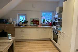 Helle 3-Zimmer-Dachgeschosswohnung mit Balkon und Einbauküche in Tannheim – Hauptstrasse 15, 88459 Tannheim – Vorschaubild 3