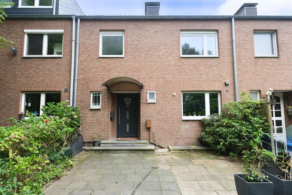 Möbelwagen bestellen und einziehen! Reihenhaus in 1A Lage von Selikum sucht neue Besitzer.