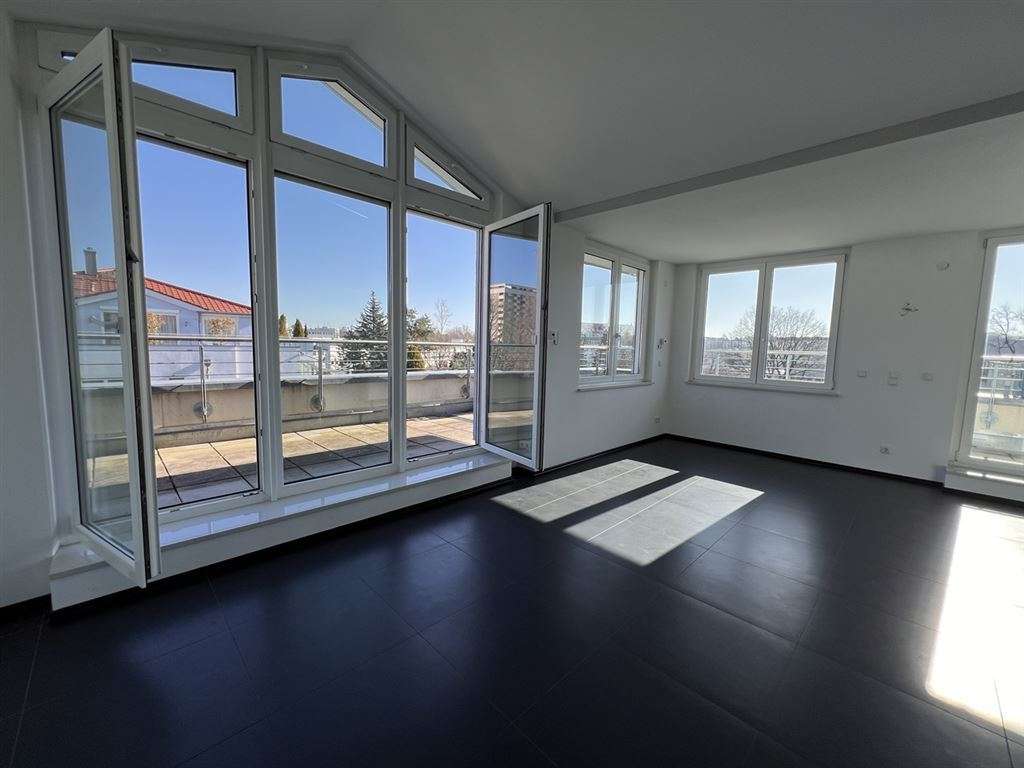N-Nord! Ansprechendes Penthouse, 5 Zi., 166 m², große Dachterrasse + 2 TG!, Nürnberg – Bild 2