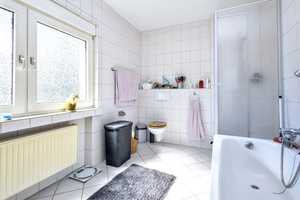 Freiwerdendes und freistehendes Einfamilienhaus mit viel Platz in zentraler Wohnlage von Opladen! – Leverkusen – Vorschaubild 9