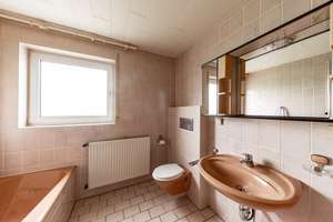Frankfurt-Berkersheim: Familienfreundliches Reihenmittelhaus mit ca. 175 m² Wohnfläche und Garage – 60435 Berkersheim, Frankfurt am Main – Vorschaubild 12