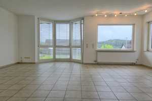 IDYLIC & SPACIOUS LIVING! Charming semi-detached house with secluded garden *Dog allowed* – Main-Taunus-Kreis – Vorschaubild 8