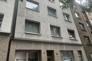 Mehrfamilienhaus mit 7 Wohnungen, Gewerbeeinheit & 3 Garagen