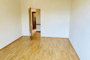 Sonnige 3-Zimmer-Wohnung mit Balkon, Einbauküche und Stellplatz – Die vollständige Adresse der Immobilie erhältst du vom Anbieter., 14167 Zehlendorf, Berlin – Vorschaubild 6