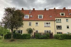 Kleine sanierte Dachgeschoss- Wohnung, sofort anmietbar! – Grünewaldstr. 24, 23564 Sankt Jürgen, Lübeck – Vorschaubild 2