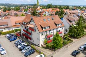 GALERIEAUSBLICK – Traumhafte 3,5-Zimmer Maisonette-Wohnung mit Stellplatz in Stuttgart-Plieningen – Die vollständige Adresse der Immobilie erhältst du vom Anbieter., 70599 Plieningen (Ortsteil), Stuttgart – Vorschaubild 9