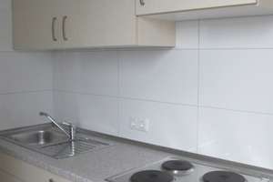 Stilvolle ruhige 3-Zi-Dachgeschosswohnung – eigene Etage, Dachbalken & Gartenmitnutzung – Die vollständige Adresse der Immobilie erhältst du vom Anbieter., 24114 Südfriedhof, Kiel – Vorschaubild 12