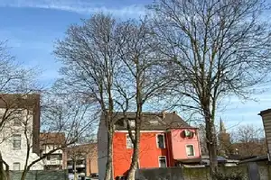 Schönes Generationen-Haus! Ideal für Eltern - Kinder und Enkelchen! – Duisburg – Vorschaubild 1