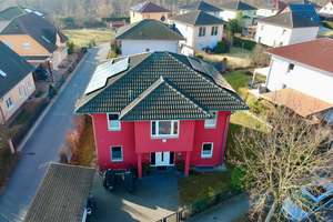 Moderne Stadtvilla im Grünen mit direktem Stadtanschluss