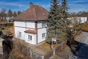 Gräfelfing! Walmdach-Villa mit sep. Gästehaus auf über 1.200m² Grund! Ausbaureserve (DG)! – Die vollständige Adresse der Immobilie erhältst du vom Anbieter., 82166 Gräfelfing – Vorschaubild 4