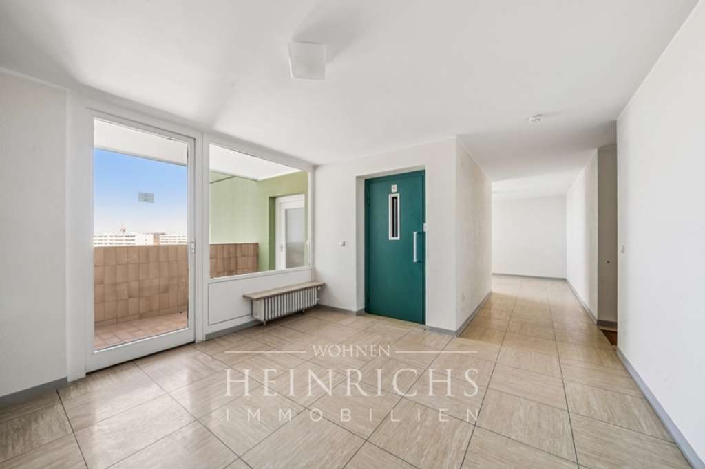 Immobilie in Unterschleißheim - Erbbaurecht: Vermietete 2,5-Zimmerwohnung im 7. Obergeschoss mit Süd-West Loggia & Aufzug - Bild 3