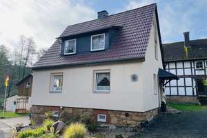 Umfangreich saniertes Ein- bis Zweifamilienhaus am Fuße der Weidelsburg in Wolfhagen-Ippinghausen  – Die vollständige Adresse der Immobilie erhältst du vom Anbieter., 34466 Wolfhagen – Vorschaubild 3