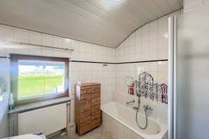 Architektenhaus in erster Reihe mit unverbautem Blick ins Naturschutzgebiet - Wohnen wie im Urlaub! – Die vollständige Adresse der Immobilie erhältst du vom Anbieter., 84424 Isen – Vorschaubild 11