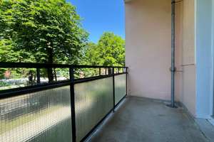 Helle 2-Zimmer-Wohnung mit Balkon und EBK - UNIT 03 – Theklastraße 9, 12205 Lichterfelde, Berlin – Vorschaubild 4