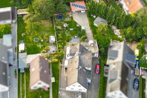 Das großzügige Mehrfamilienhaus präsentiert sich von seiner effizientesten Seite! – Die vollständige Adresse der Immobilie erhältst du vom Anbieter., 24340 Eckernförde – Vorschaubild 2