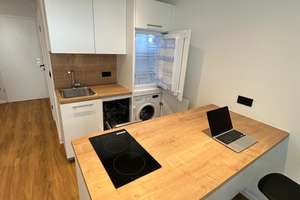 Erstbezug nach Kernsanierung: Moderne 2-Zimmer-Wohnung mit Balkon und Einbauküche inkl. Geräte – 80339 Schwanthalerhöhe (Ortsteil), München – Vorschaubild 2