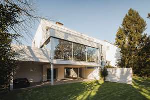 Lindenhof-Rarität - RESERVIERT - Ikonische Bauhausvilla auf Neubauniveau!
