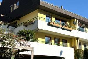Wohnhaus mit Garage in Mühlhausen