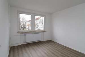 Verlängern Sie Ihre Freiluftsaison! 2 Zimmer mit verglastem Balkon – Kochstraße 56, 9116 Chemnitz – Vorschaubild 7