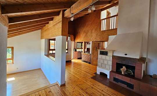 Ökologisch gebaute Doppelhaushälfte mit ELW in ruhiger Toplage