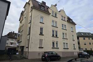 Sanierungsbedürftige 3 Zimmer Wohnung in der Nauheimerstr.