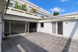Haus im Haus: Attraktive 3-Zimmer Terrassenwohnung mit Garage, Stellplatz und großer Terrasse – 70195 Botnang-Ost, Stuttgart – Vorschaubild 1
