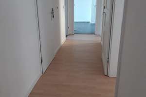 Preiswerte, gepflegte 2-Zimmer-Wohnung mit Balkon!!!