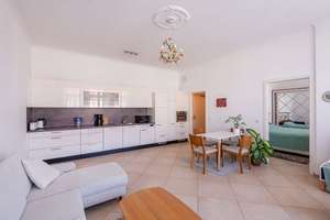 Zu Verkaufen! Möblierte 2-Zimmer-Wohnung mit Balkon unweit des Lietzensees am Kaiserdamm! – Kaiserdamm 86, 14057 Charlottenburg, Berlin – Vorschaubild 8