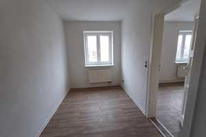 Praktisch geschnittene Familienwohnung im 1. Obergeschoss zu vermieten – Goethestraße 96, 6217 Saalekreis – Vorschaubild 4