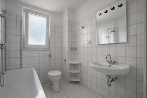 -I| RENOVIERT & LEER || Schöne 2-Zi-Whg || PEMPELVESTMENT |I- – Augustastr. 25, 40477 Pempelfort, Düsseldorf – Vorschaubild 4