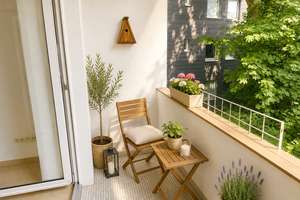 Besonders ruhig, Süd-Balkon, Aufzug, Badewanne - modernisiert, barrierefrei, allergiefreundlich