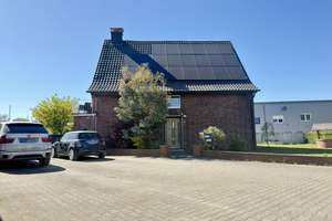 Einmaliges Zweifamilienhaus mit Nebengebäude, 2750m² Grundstück und 9 Zimmern – Die vollständige Adresse der Immobilie erhältst du vom Anbieter., 59071 Uentrop, Hamm – Vorschaubild 2