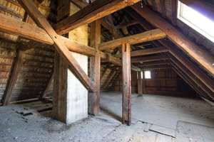 Bauernhaus mit Stallgebäude in Weixdorf: wer schleift diesen Rohdiamanten im Dresdner Norden? – Die vollständige Adresse der Immobilie erhältst du vom Anbieter., 1108 Weixdorf, Dresden – Vorschaubild 14