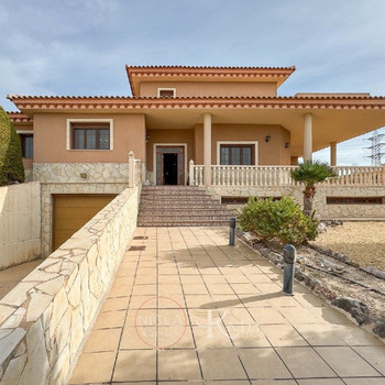 Chalet mit 5 Schlafzimmern, 3 Bädern und Garage in Antas Almería