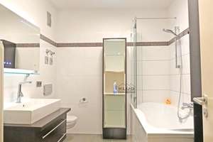 Frohnau! Großzügige Komfort-Maisonettewhg. (EG + Sout.) mit Sonnenterrasse u. Tiefgarage mit Wallbox – Die vollständige Adresse der Immobilie erhältst du vom Anbieter., 13465 Frohnau, Berlin – Vorschaubild 14