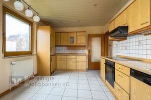 4‑Zimmer‑Wohnung mit Balkon und Außenstellplatz – Die vollständige Adresse der Immobilie erhältst du vom Anbieter., 72762 Reutlingen-Mitte, Reutlingen – Vorschaubild 4