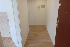 Ddorf-Rath Röhrenstr . Charmante 2,5-Zi-Altbau Wohnung mit Balkon - saniert