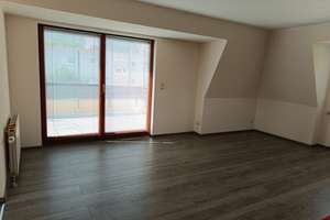 4-Zimmer-Dachgeschosswohnung mit großem Südbalkon, Garage und eigenem Gartenanteil in Lichtenrade – Hanowsteig 36a, 12309 Lichtenrade, Berlin – Vorschaubild 9