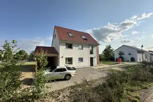 Schönes Einfamilienhaus: Neubau nach KFW (KFN förderbar!) von privat, Erstbezug! – Peine (Kreis) – Vorschaubild 1