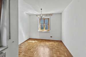 Ruhiges Wohnen in Ingolstadt: Einfamilienhaus mit Garten, Keller und Garage – Die vollständige Adresse der Immobilie erhältst du vom Anbieter., 85051 Münchener Straße, Ingolstadt – Vorschaubild 6