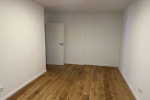 Top geschnittene, moderne Wohnung mit Balkon und Garage.  Nahe Petuelpark – Torquato-Tasso-Straße 13, 80807 Milbertshofen, München – Vorschaubild 8